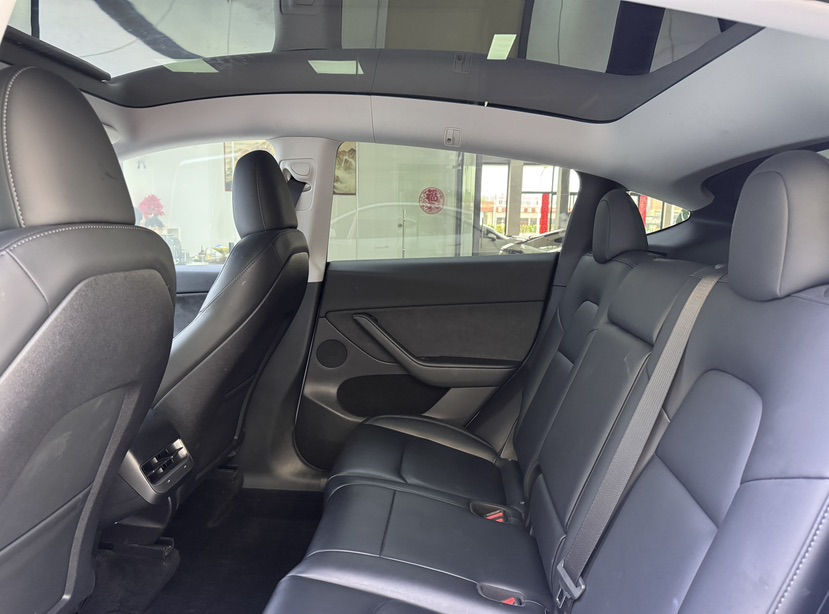 Tesla Model Y 2023 #6 Tesla Model Y 2023 car image #6