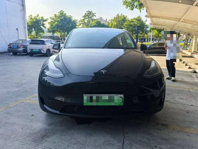 Tesla Model Y 2022 car image #2