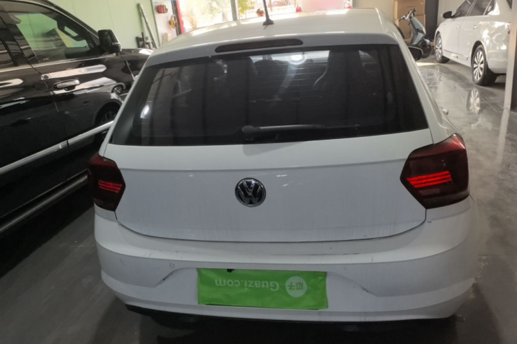 Volkswagen Polo 2019 car image #6