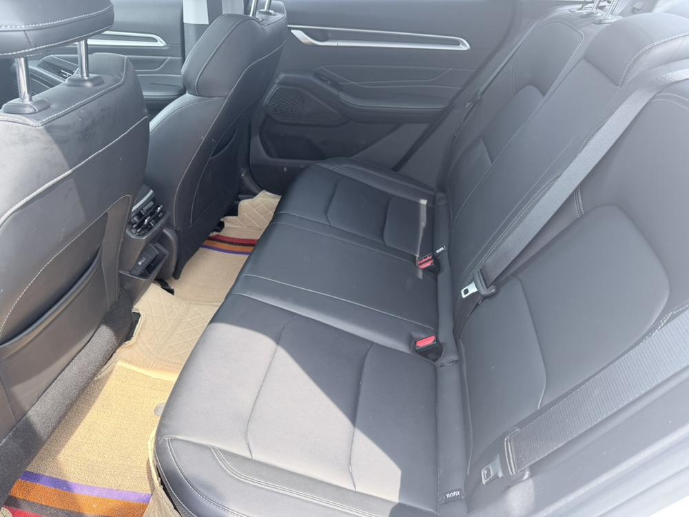 GEELY Emgrand 2024 car image #9