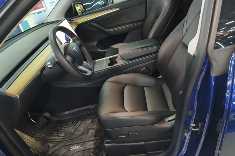 Tesla Model Y 2022 #19 Tesla Model Y 2022 car image #19