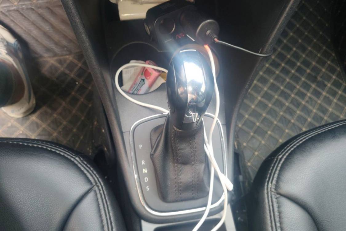 Volkswagen Polo 2016 car image #29