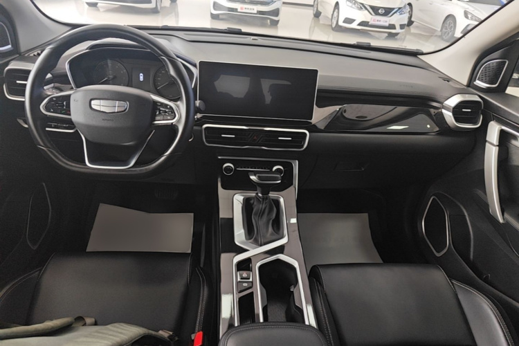 GEELY Coolray 2025 #10 GEELY Coolray 2025 car image #10