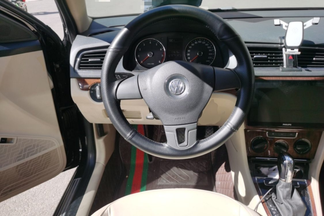 Volkswagen Lavida 2015 car image #22