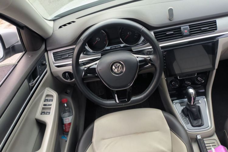 Volkswagen Bora 2016 car image #15