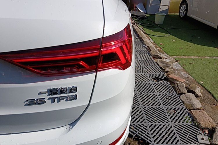 Audi Q3 2020 #8 Audi Q3 2020 car image #8