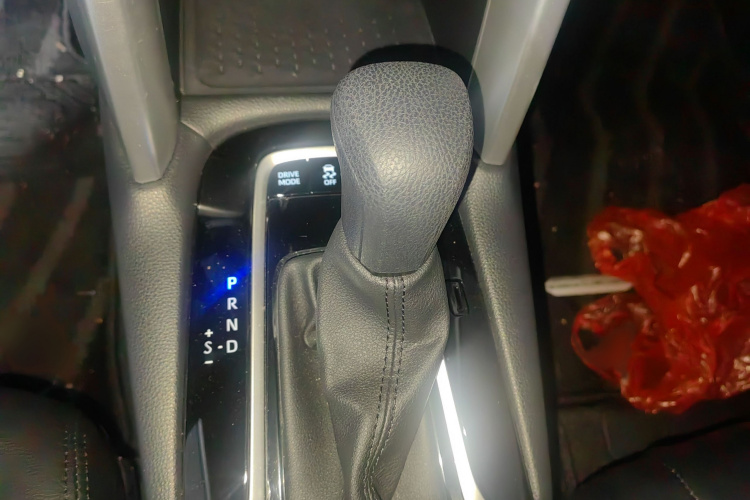 Toyota Corolla Cross 2024 immagine di auto #22