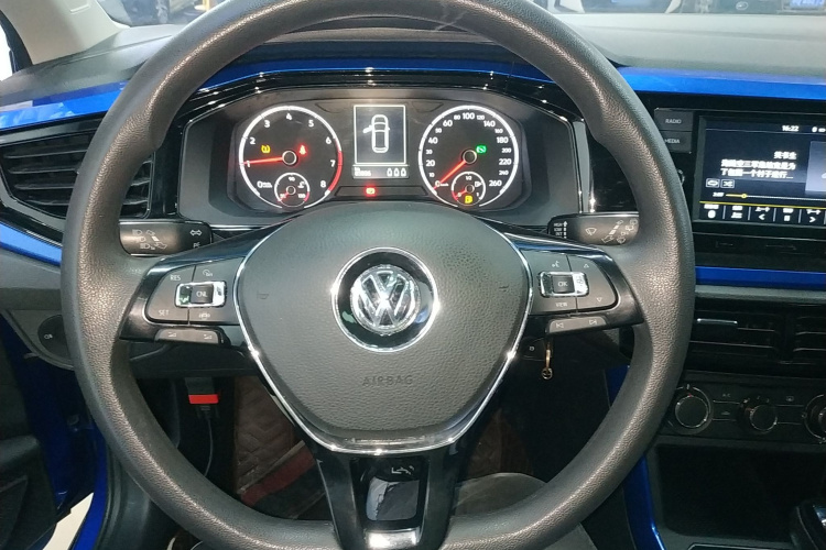 Volkswagen Polo 2021 car image #11