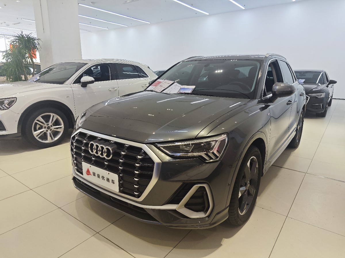 Audi Q3 2023 Audi Q3 2023 car image