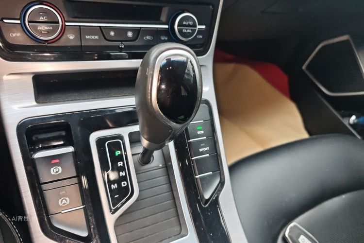 GEELY Emgrand GS 2019 car image #16