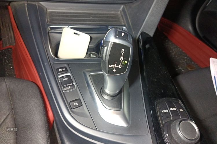 BMW 3 Series 2017 immagine di auto #16