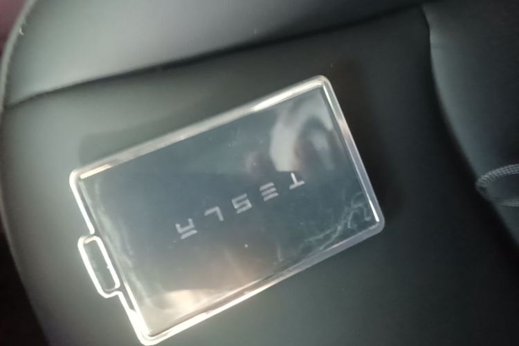 Tesla Model Y 2024 #9 Tesla Model Y 2024 car image #9