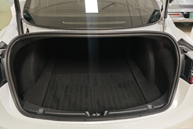 Tesla Model 3 2023 صورة سيارة #19