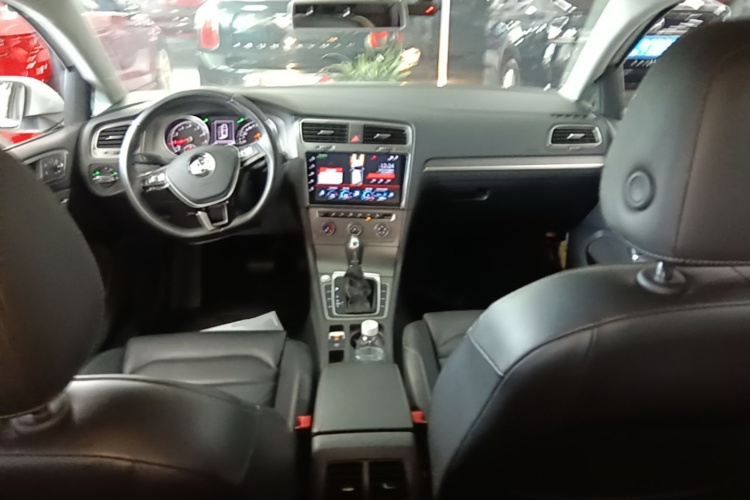 Volkswagen Golf 2016 car image #10