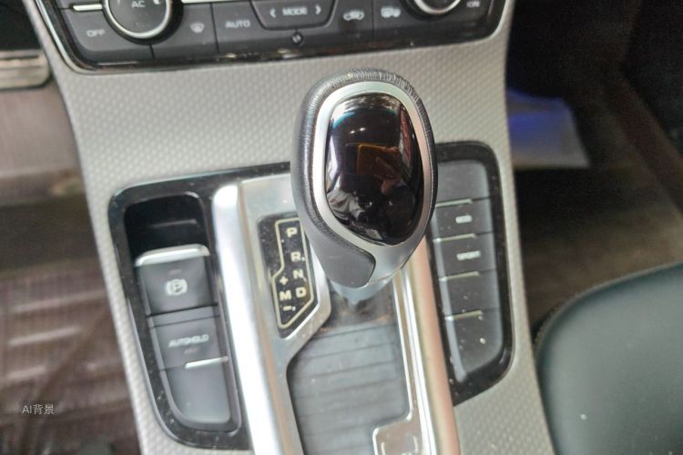 GEELY Emgrand GS 2017 car image #16