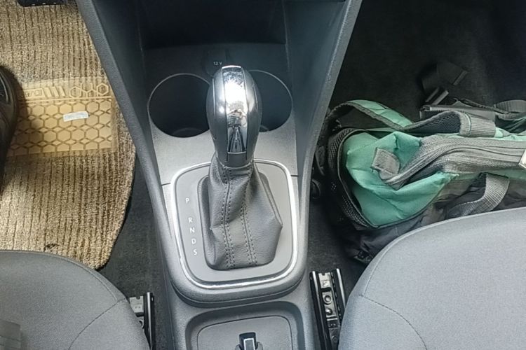 Volkswagen Polo 2017 car image #18