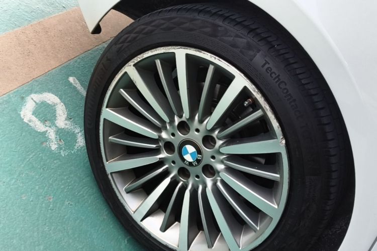 BMW 3 Series 2019 car image #4