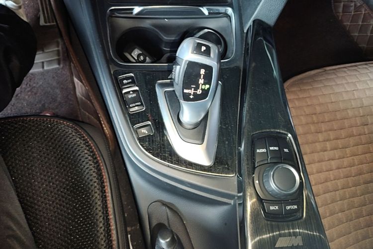 BMW 3 Series 2017 #14 BMW 3 Series 2017 car image #14