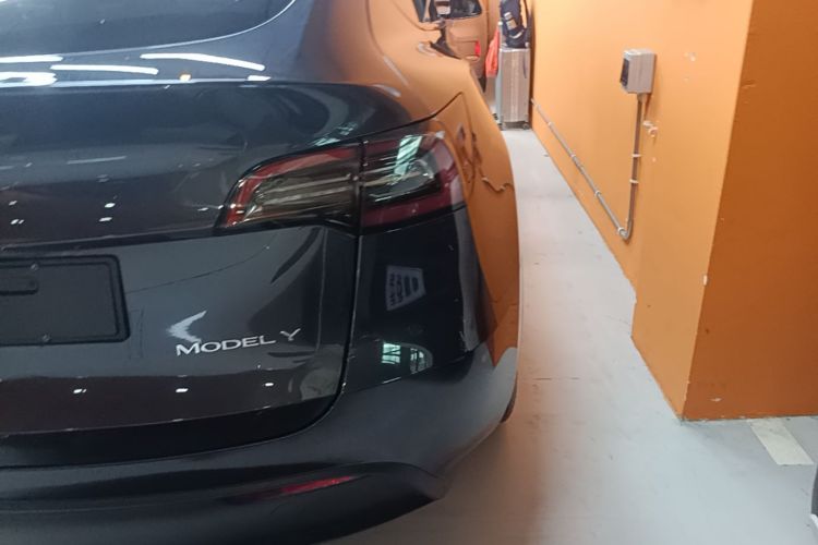 Tesla Model Y 2024 #8 Tesla Model Y 2024 immagine di auto #8