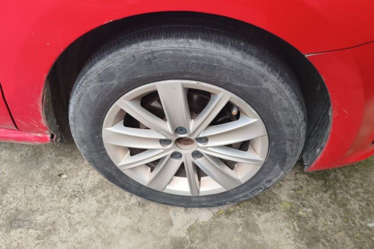 Volkswagen Polo 2016 car image #9