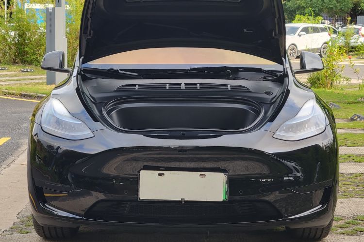 Tesla Model Y 2023 car image #27