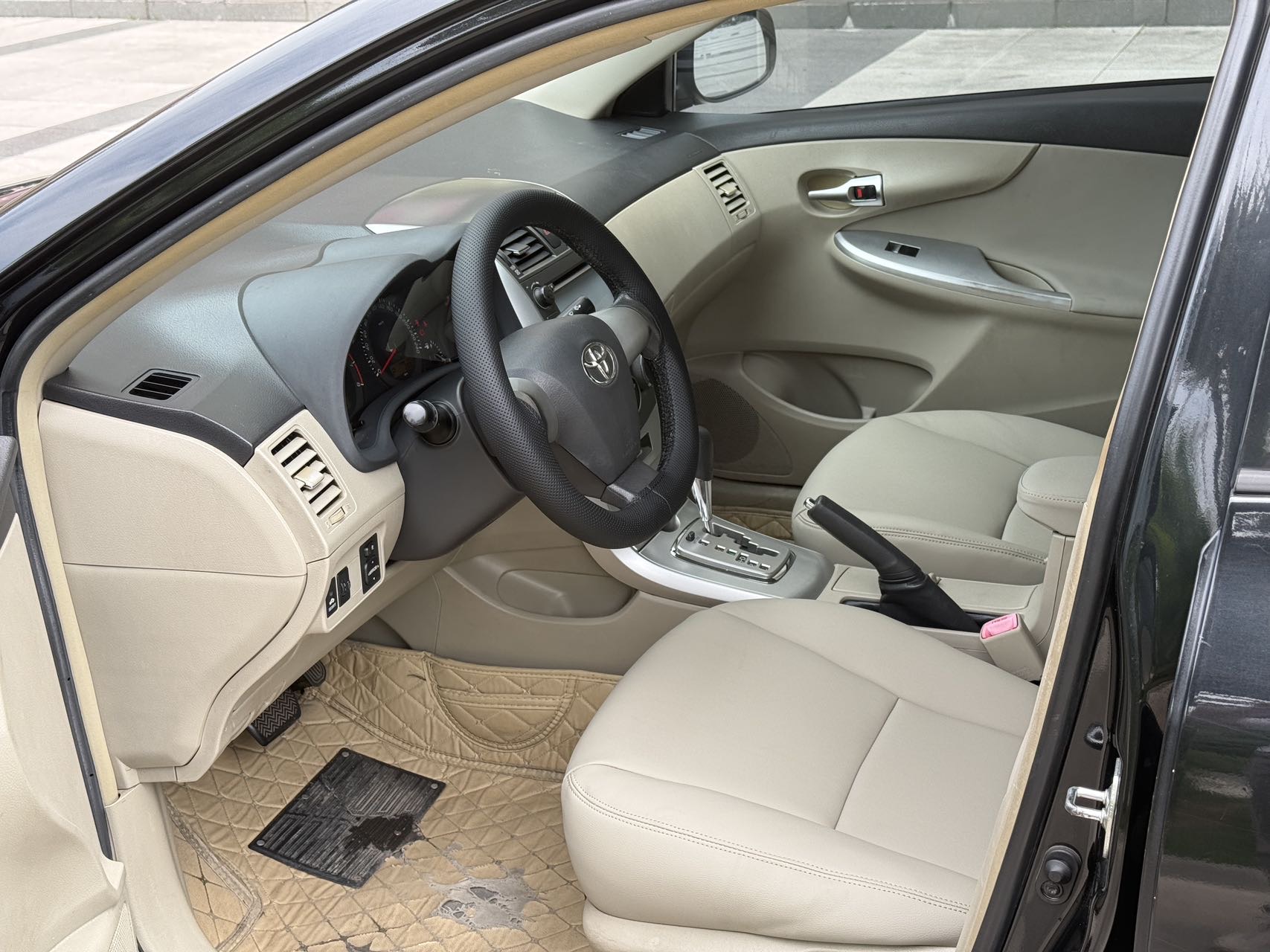Toyota Corolla 2012 immagine di auto #4