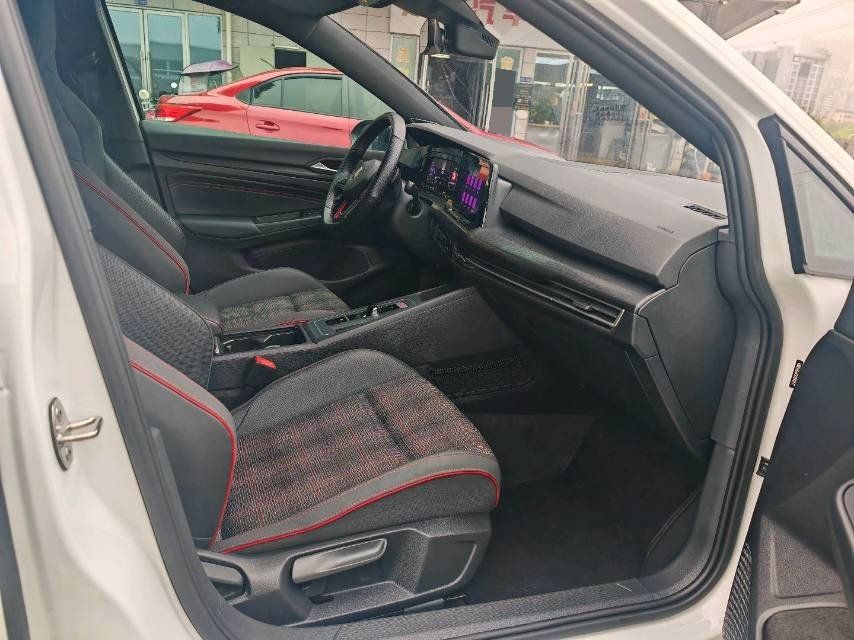 Volkswagen GolfGTI 2023 car image #6