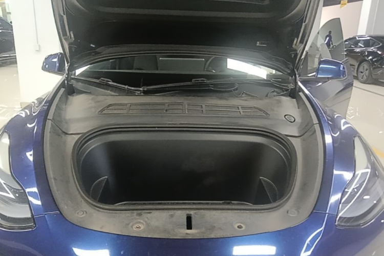 Tesla Model Y 2023 #20 Tesla Model Y 2023 car image #20