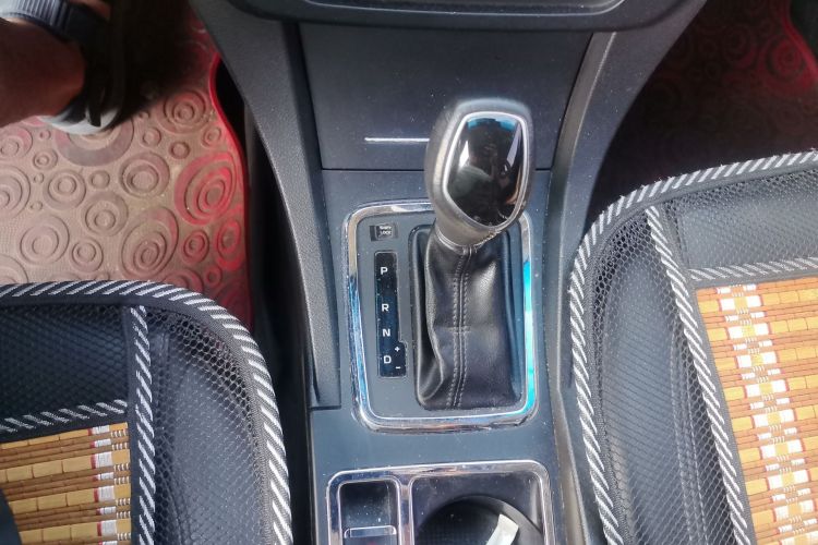 GEELY Emgrand 2017 #14 GEELY Emgrand 2017 car image #14