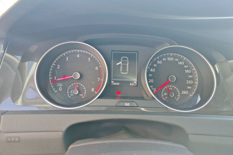 Volkswagen Golf 2021 car image #13