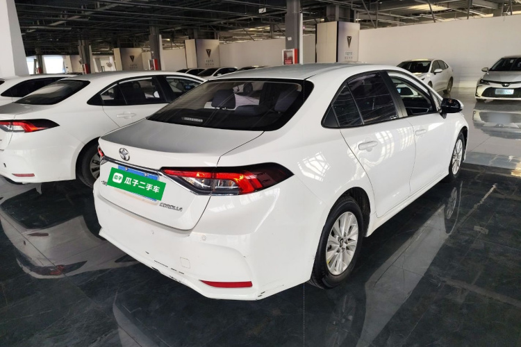 Toyota Corolla 2023 immagine di auto #7