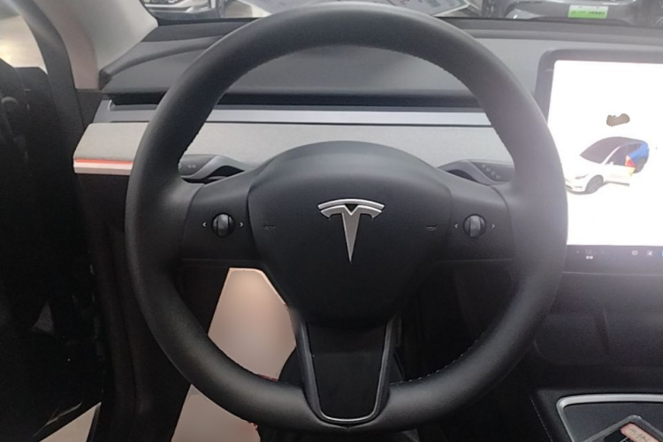 Tesla Model Y 2023 #11 Tesla Model Y 2023 car image #11