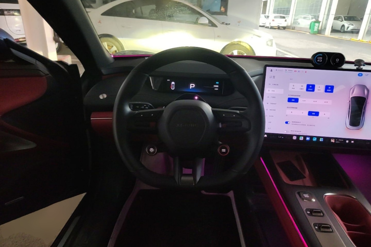 MI SU7 2024 immagine di auto #11