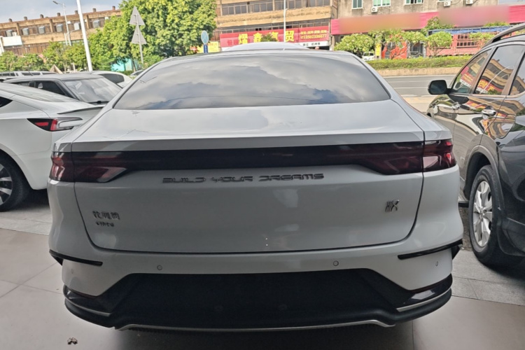 2022 car image #6