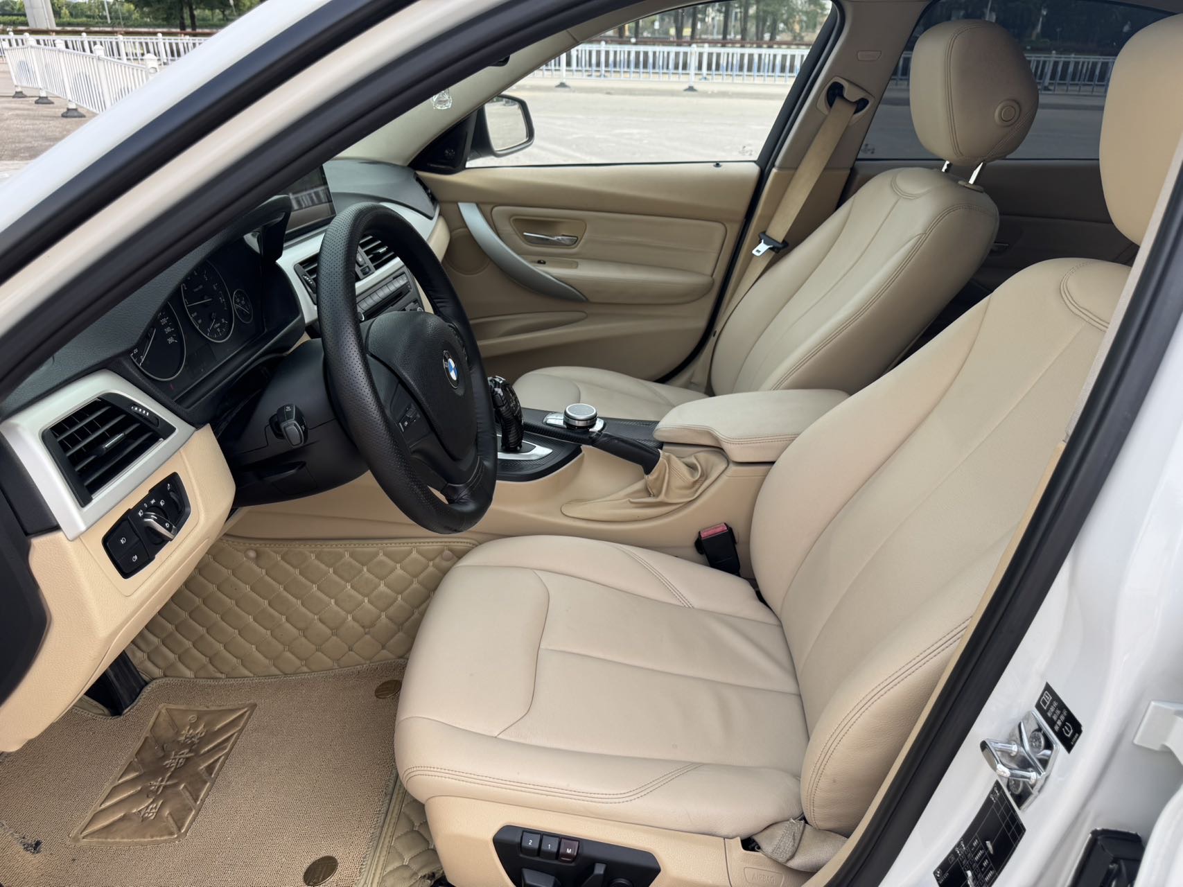 BMW 3 Series 2015 #4 BMW 3 Series 2015 car image #4