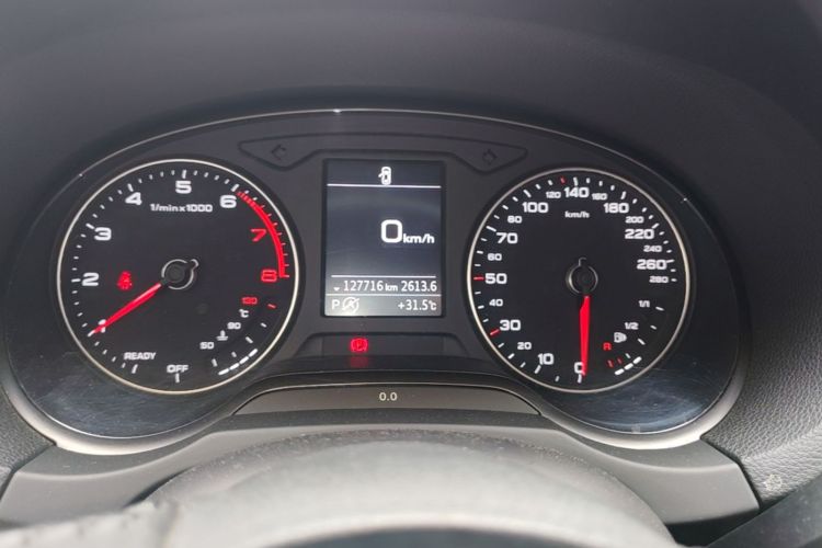 Audi A3 2018 car image #13