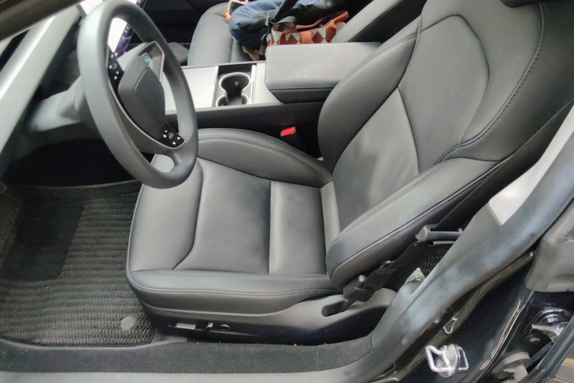 Tesla Model 3 2024 car image #20