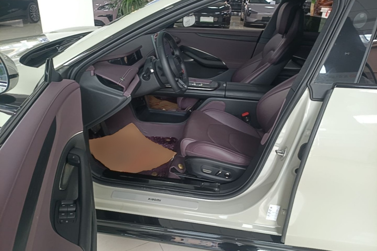 MI SU7 2024 immagine di auto #15