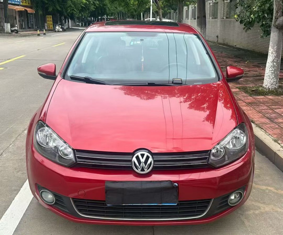 Volkswagen Golf 2013 car image #2
