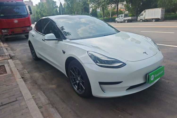 Tesla Model 3 2020 car image #4