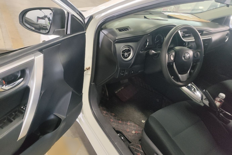 Toyota Corolla 2017 #16 Toyota Corolla 2017 car image #16