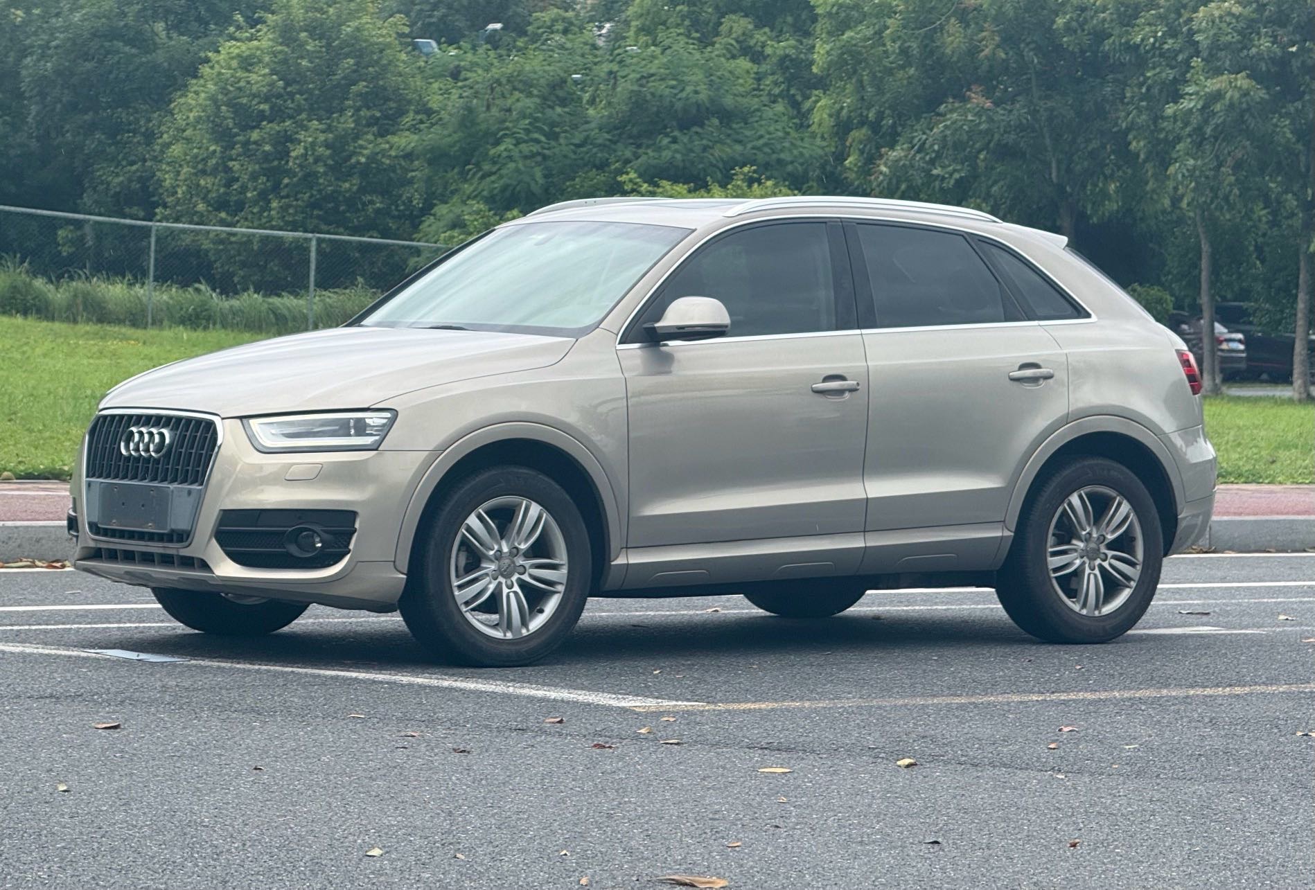 Audi Q3 2014 car image 
