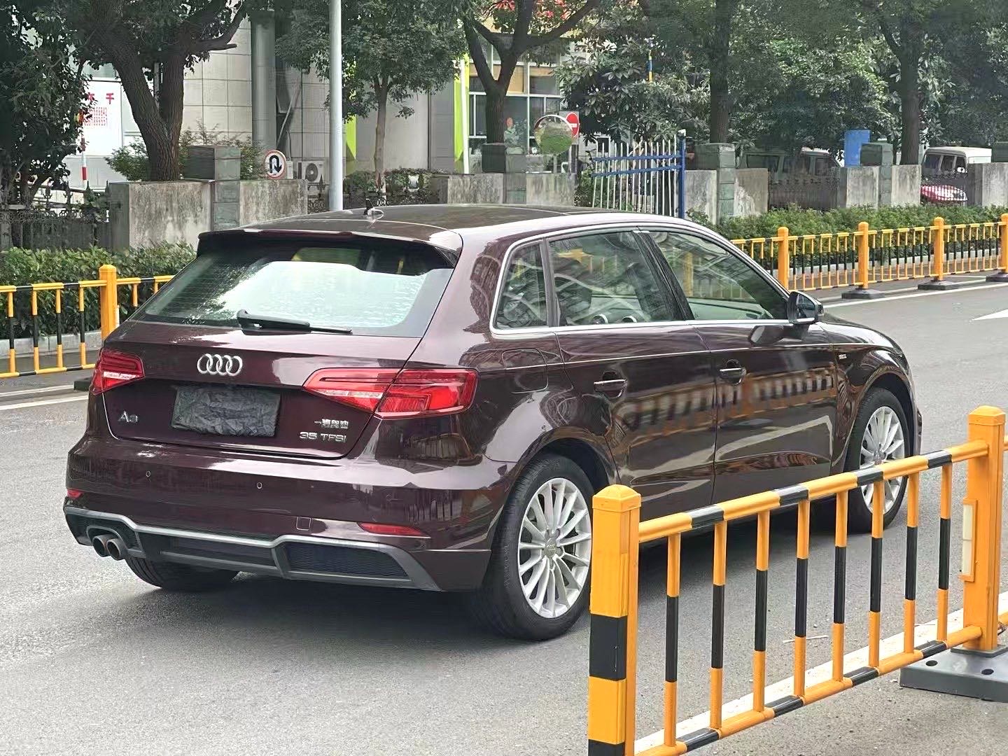 Audi A3 2018 car image #9