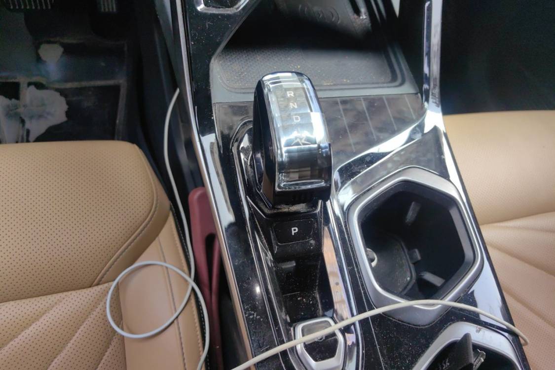 GEELY Boyue L 2022 car image #27