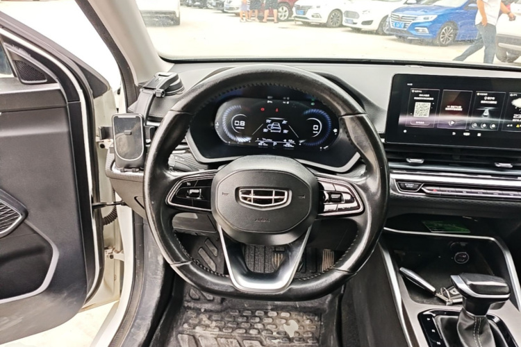 GEELY Emgrand 2021 #11 GEELY Emgrand 2021 car image #11