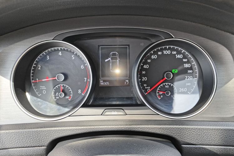 Volkswagen Golf 2015 car image #12