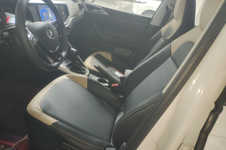 Volkswagen Polo 2020 car image #15