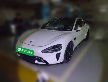 MI SU7 2024 immagine di auto 