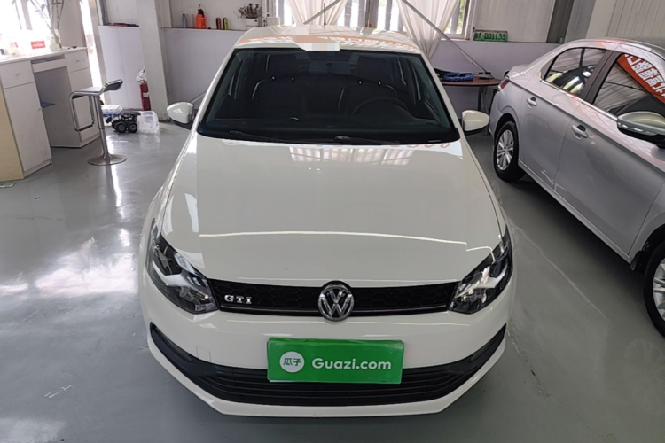 Volkswagen Polo 2015 #3 Volkswagen Polo 2015 car image #3