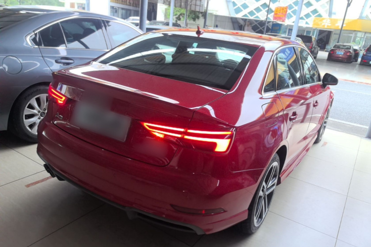 Audi A3 2019 car image #7